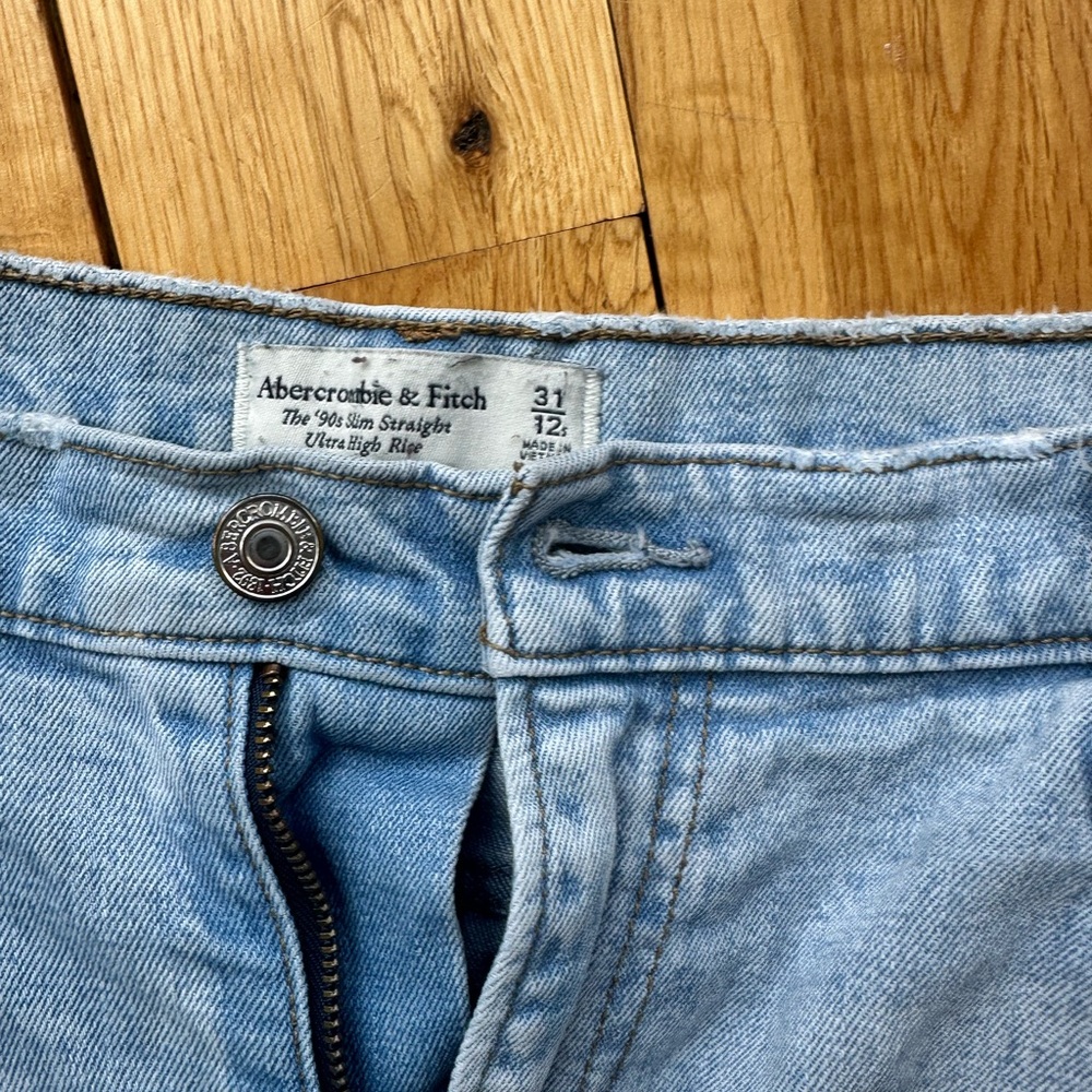 Abercrombie & Fitch The 90/ Slim Straight Ultra High Rise Jeans 31/12 Short - Picture 15 of 15